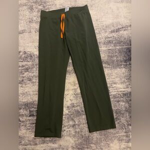 Figs women’s Livingston Olive Green Scrub Pants L/T